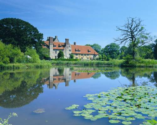 Excursion to an idyllic property in southern England